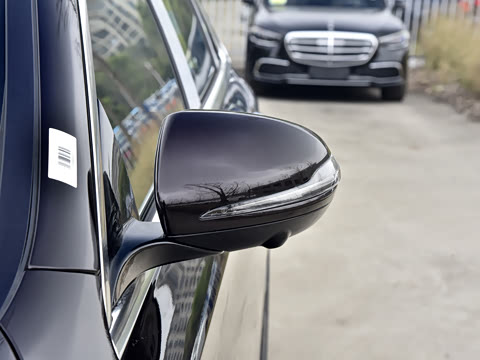 2021�� �Ŀ� E 300 L �˶�ʱ����