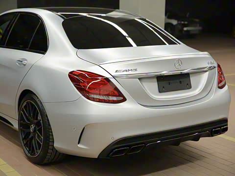 2017�� AMG C 63 S