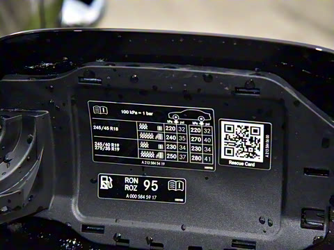 2021�� �Ŀ� E 300 L �˶�ʱ����