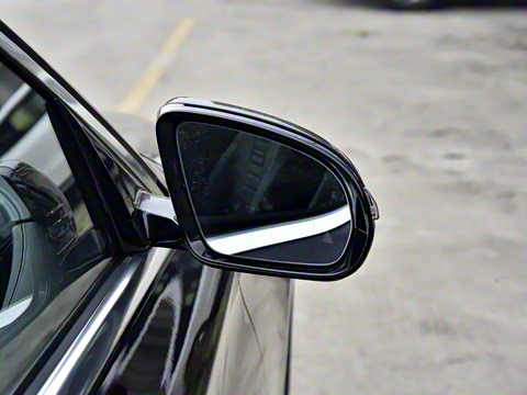 2021�� �Ŀ� E 300 L �˶�ʱ����