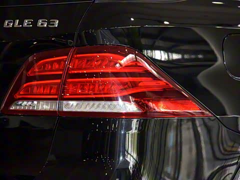 2015�� AMG GLE 63 4MATIC