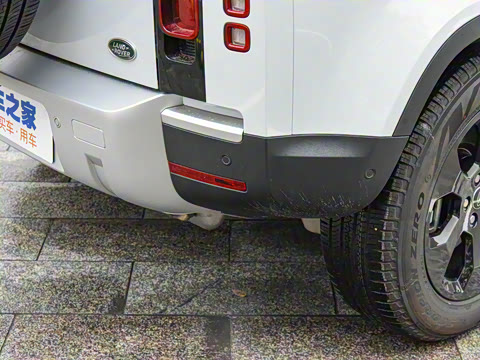 2022�� 110 P400e