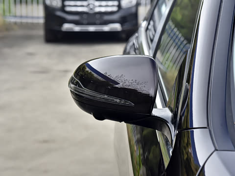 2021�� �Ŀ� E 300 L �˶�ʱ����