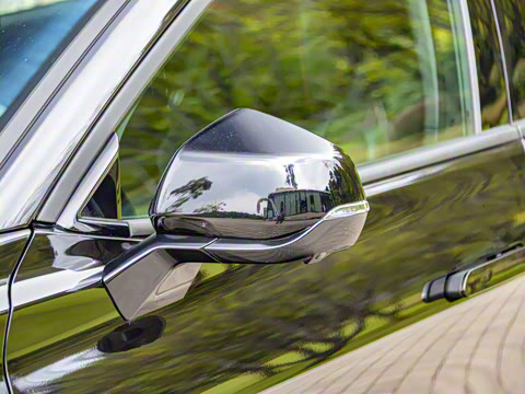 2022�� EcoBoost 245 ST-Line