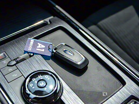 2022�� EcoBoost 245 ST-Line