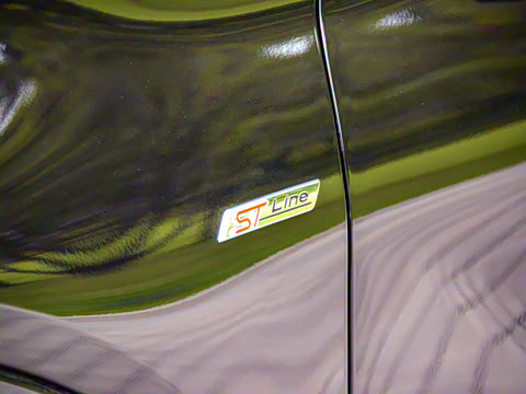 2022�� EcoBoost 245 ST-Line