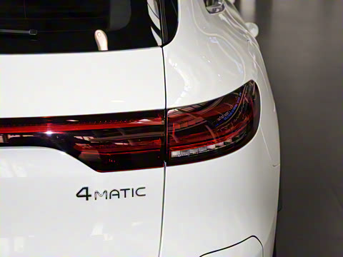 2021�� EQC 350 4MATIC