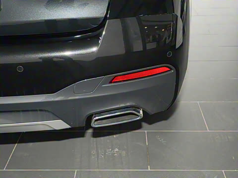 2022�� 535Le �ȷ��M�˶���װ