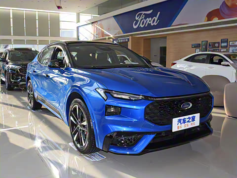 2022�� EcoBoost 245 ST-Line