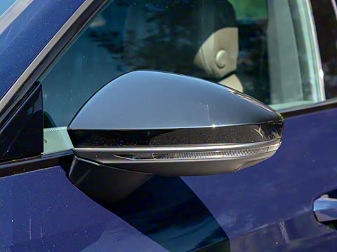 2022�� 55 TFSI quattro S-line ��Զ���׺���װ