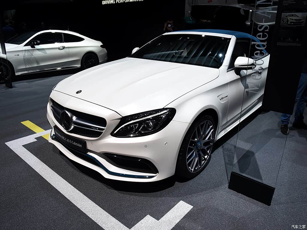 奔驰c63s蓝色敞篷版限量150台即时预定