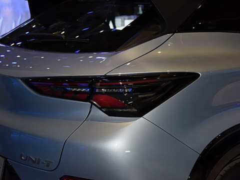 2021�� 1.5T �˶��� �콢��