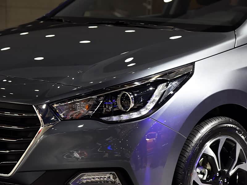 北京现代 悦纳 2016款 1.6l 自动精英版top