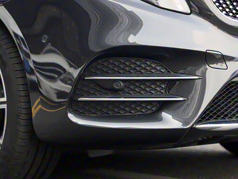 2021�� V 260 L ����������