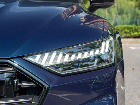 2022�� 55 TFSI quattro S-line ��Զ���׺���װ