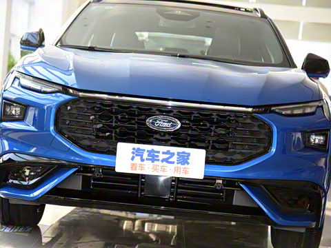 2022�� EcoBoost 245 ST-Line