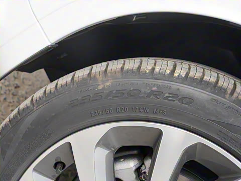 2022�� 249PS R-Dynamic S ���ܰ� 5��