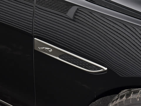 2021�� XFL 2.0T P250 ������Ӣ�˶���