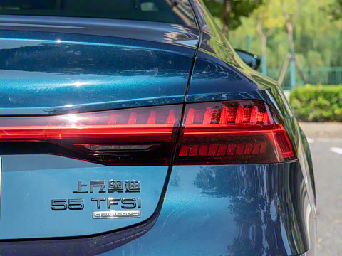 2022�� 55 TFSI quattro S-line ��Զ���׺���װ