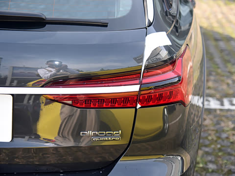 2022�� allroad quattro ̽���� 55 TFSI ����ԽҰ��