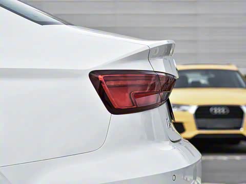 2018�� 30�������� Limousine 35 TFSI ��ȡ��