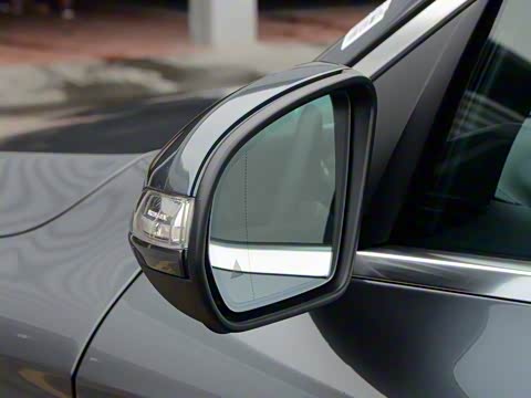 2016�� GLC 260 4MATIC ������