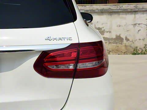 2017�� �Ŀ� C 200 4MATIC ���нγ�