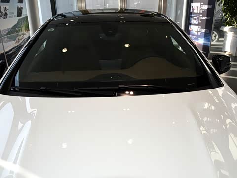 2016�� CLA 260 4MATIC