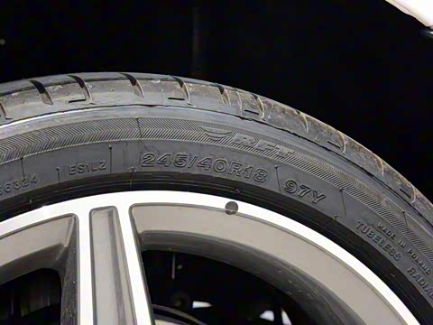 2017�� �Ŀ� C 200 4MATIC ���нγ�