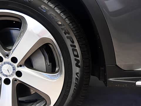 2016�� GLC 300 4MATIC ������