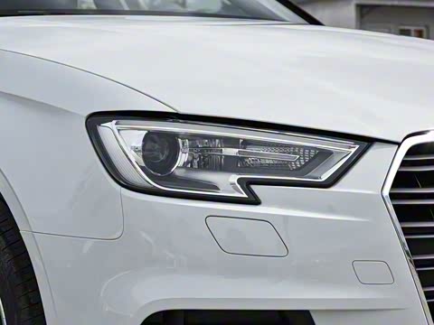 2018�� 30�������� Limousine 35 TFSI ��ȡ��