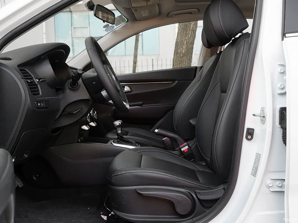 2017款 三厢 1.6l at premium