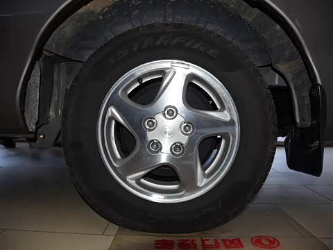 2016�� M5 2.0L 7�����������