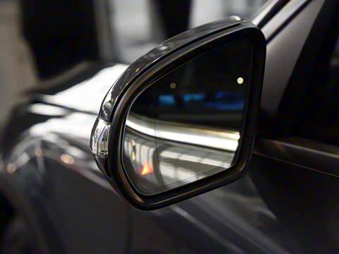 2016�� GLC 300 4MATIC ������