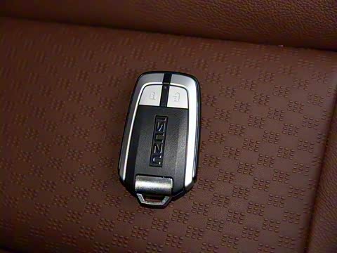 2017�� 3.0T �����Զ������� 7�� ��V