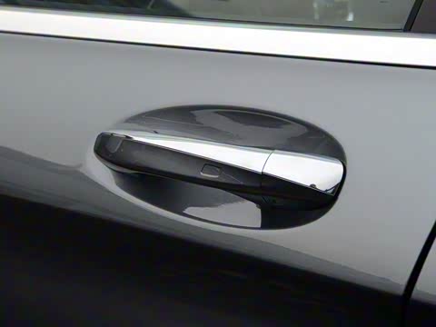 2016�� GLC 260 4MATIC ������