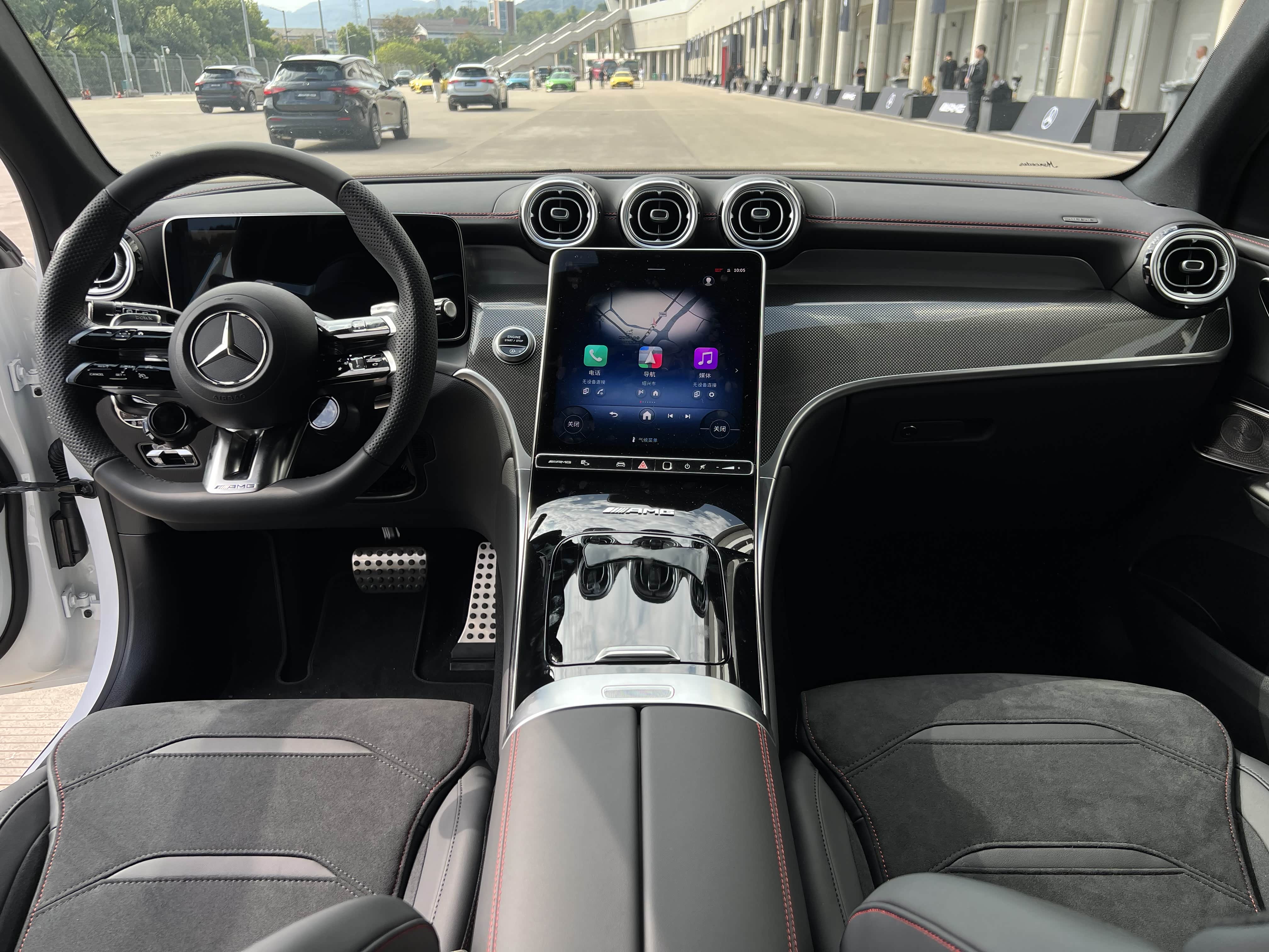 Передняя панель Mercedes-AMG GLC 53