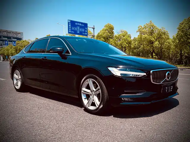 Volvo S90 2018 T 4