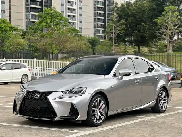 Lexus IS 2017 300 F SPORT
