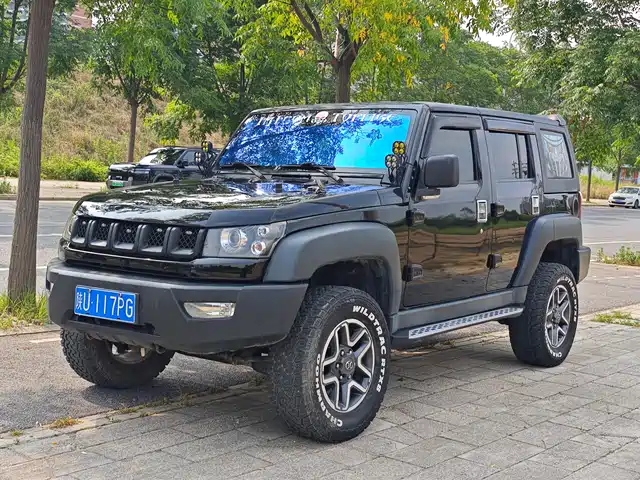 BAIC BJ 40 2016 40 L 2.3 T AT 4 WD