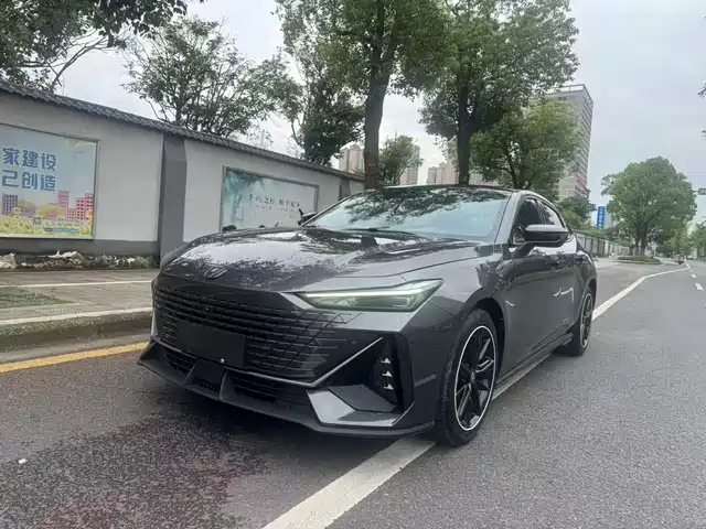 Changan UNI-V 2023 1.5 T Premium