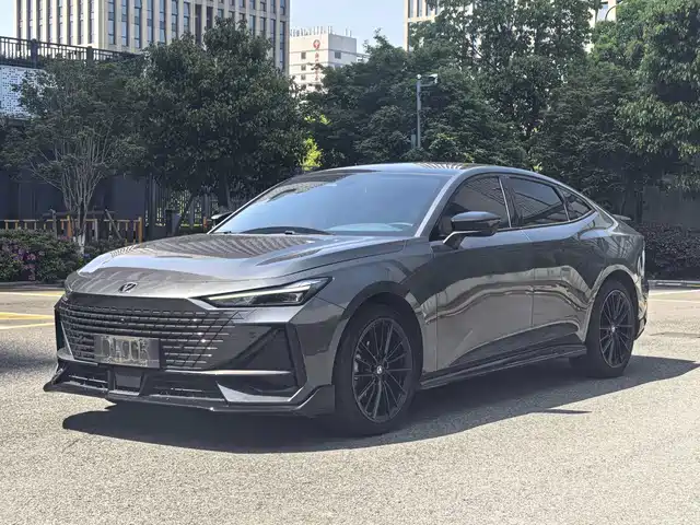 Changan UNI-V 2023 1.5 T