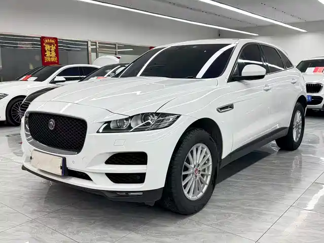 Jaguar F-PACE 2018 2.0 T 4 WD
