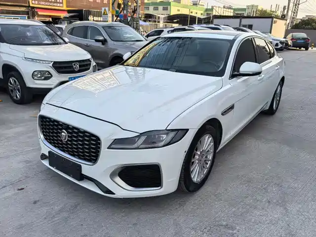 Jaguar XF 2016 XF 2.0 T 2 WD