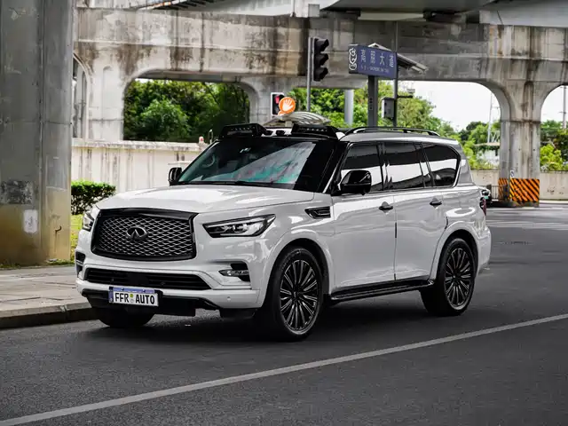 Infiniti QX 80 2016 5.6 L 4 WD