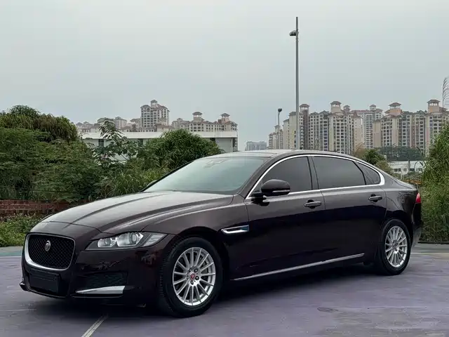 Jaguar XFL 2017 XFL 2.0 T 200 PS