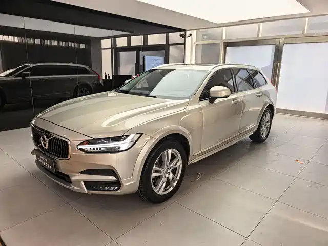Volvo V90 2019 Cross Country T 5 AWD V