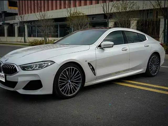 BMW 8-Series 2021 840i M