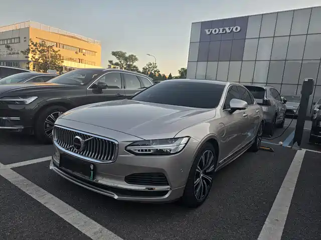 Volvo S90 Hybrid 2023 T 8 4 WD