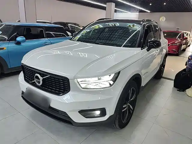 Volvo XC40 2021 T 4 4 WD